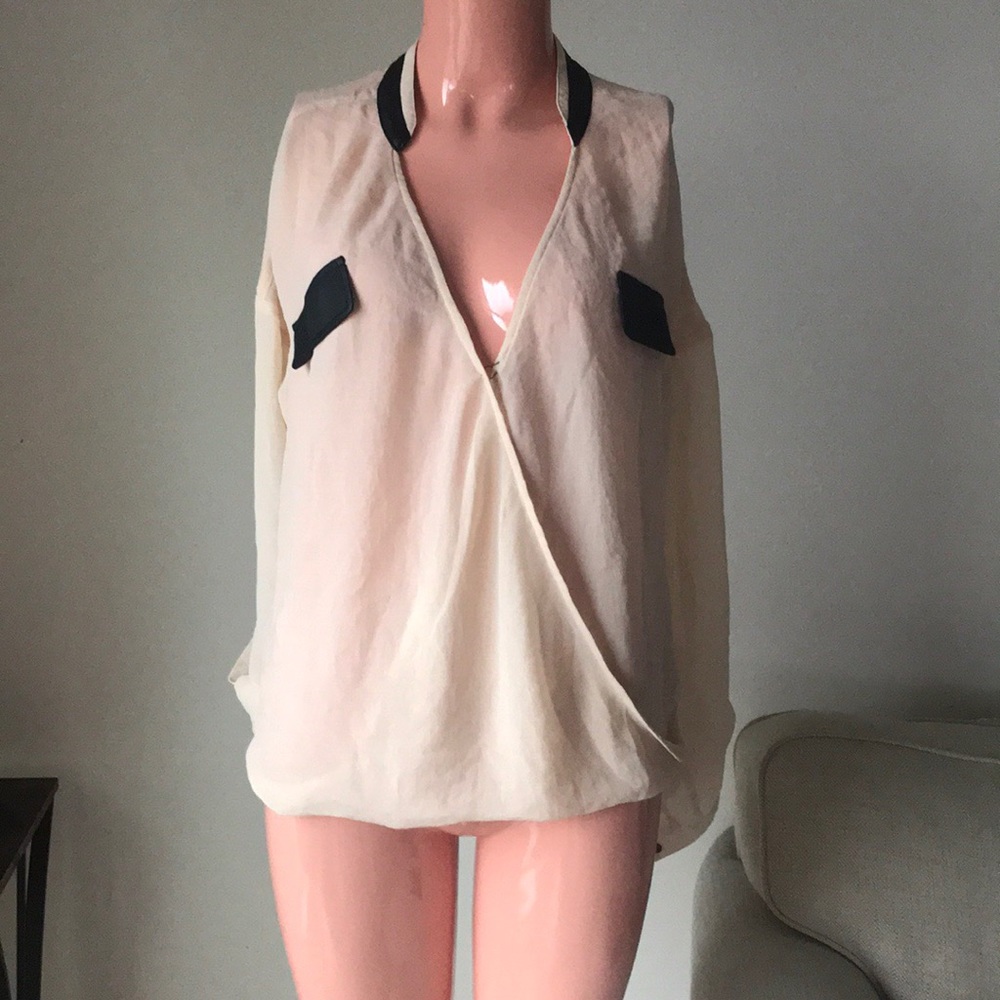 Blu Pepper Top